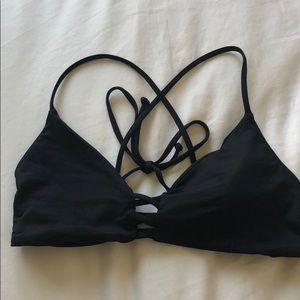 L Space medium black top